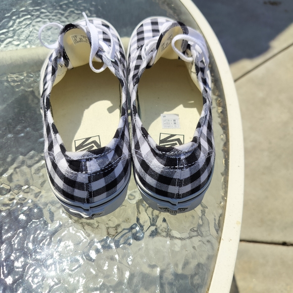 Vans Unisex Black and White Checkered Sneakers SzM-7.5 W-9. - Picture 6 of 12